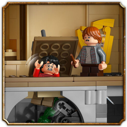 Lego Harry Potter Hogwarts Castle: The Main Tower για 10+ Ετών 2.135τμχ - Image 4