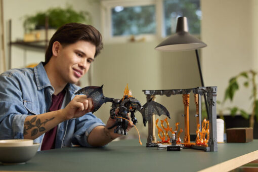 Lego Icons Balrog Book Nook για 18+ Ετών - Image 3