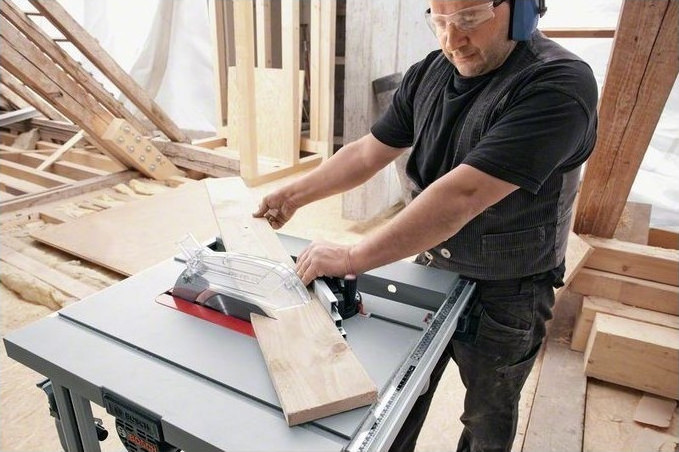 Bosch GTS 10 J Δισκοπρίονο Πάγκου με Ισχύ 1800W, Δίσκο Κοπής Διαμέτρου 254mm & Ταχύτητα Κοπής 3650rpm - Image 3