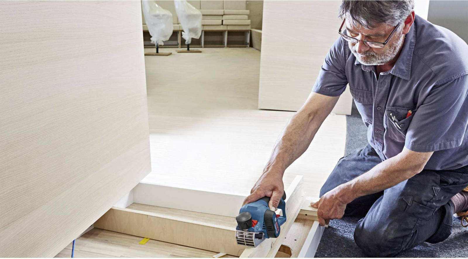 Bosch GHO 12V-20 Professional Πλάνη 12V 2x3Ah με Σύστημα Αναρρόφησης - Image 5
