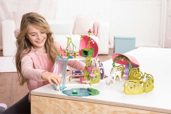 Schleich-S Παιχνίδι Μινιατούρα Glittering Flower House With Unicorns, Lake And Stable Bayala για 5-12 Ετών - Image 4