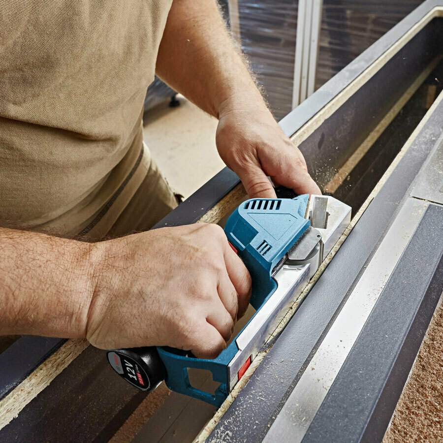 Bosch GHO 12V-20 Professional Πλάνη 12V Solo με Σύστημα Αναρρόφησης - Image 8