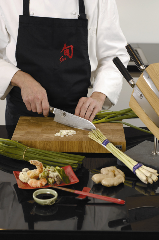 Kai Shun Classic Μαχαίρι Santoku από Δαμασκηνό Ατσάλι 14cm DM-0727 - Image 4