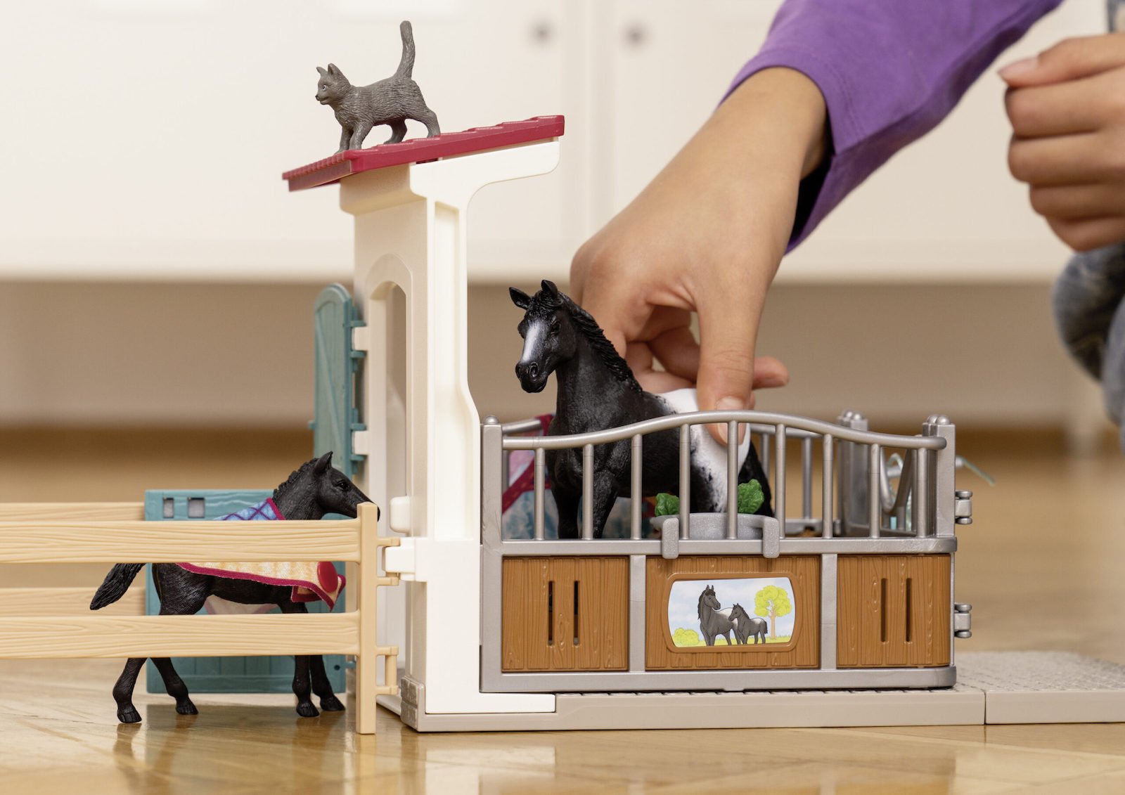 Schleich-S Παιχνίδι Μινιατούρα Horse Box with Mare and Foal για 5+ Ετών - Image 4