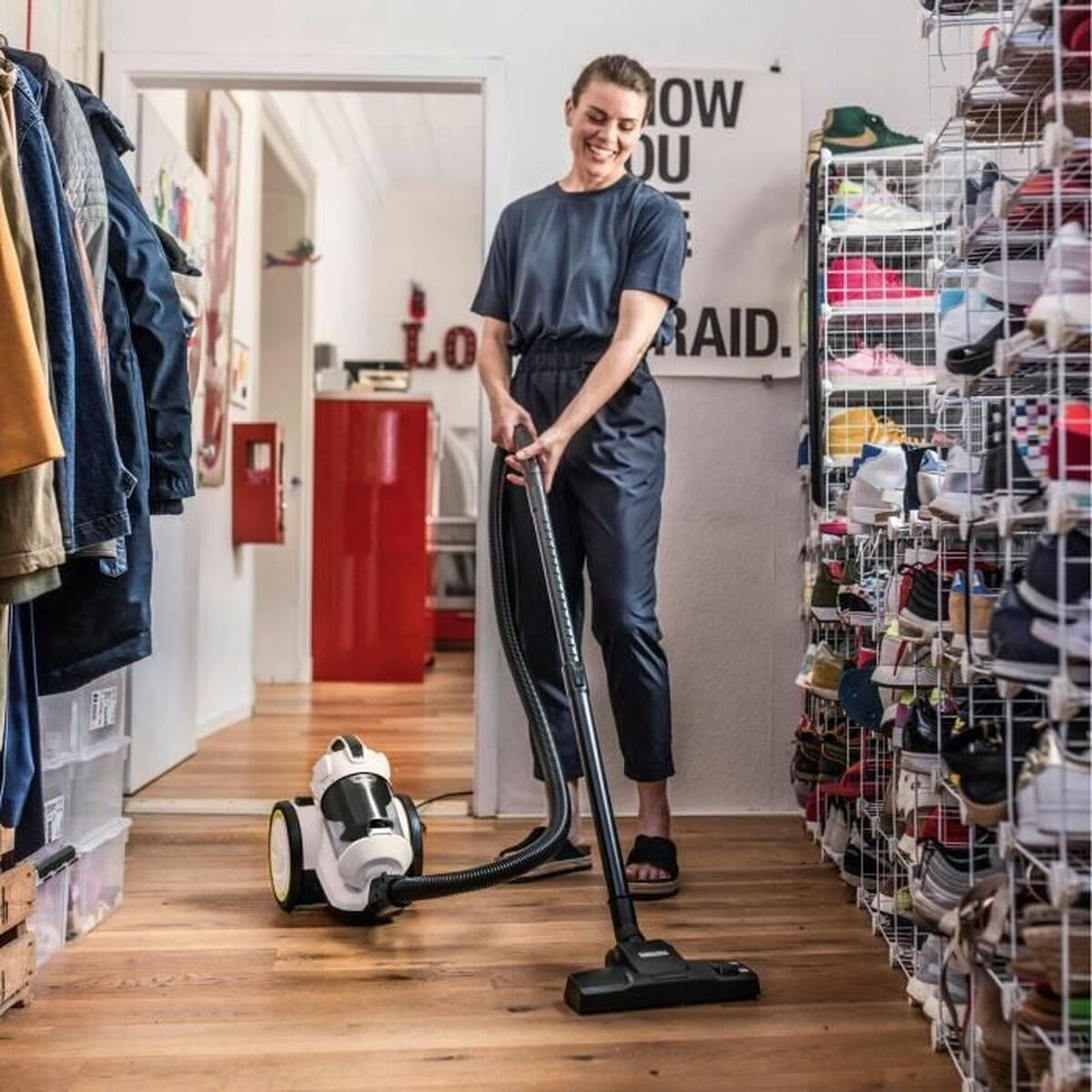 Karcher VC 3 700W με Κάδο - Image 11