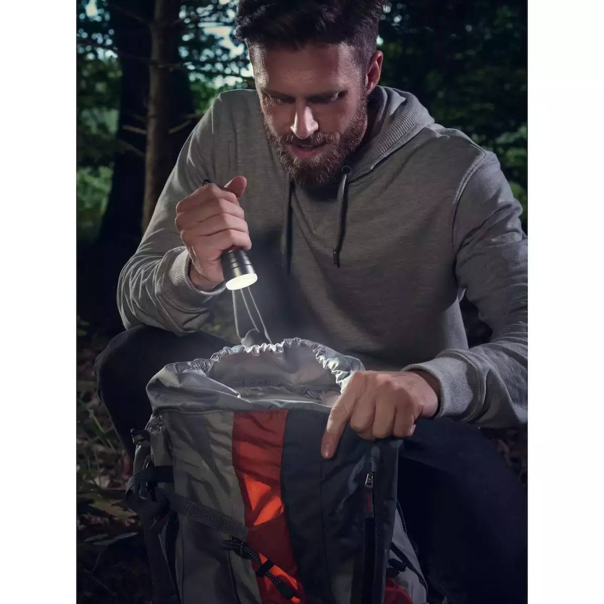 Varta Flashlight Στεγανός Φακός LED 235lm - Image 5