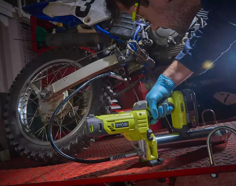 Ryobi R18GG-0 Ηλεκτρικό Πιστόλι Γράσου Μπαταρίας 18V - Image 6