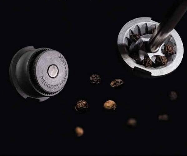 Peugeot Bistro Χειροκίνητος Μύλος Αλατιού Ξύλινος σε Ροζ Χρώμα 10cm - Image 9