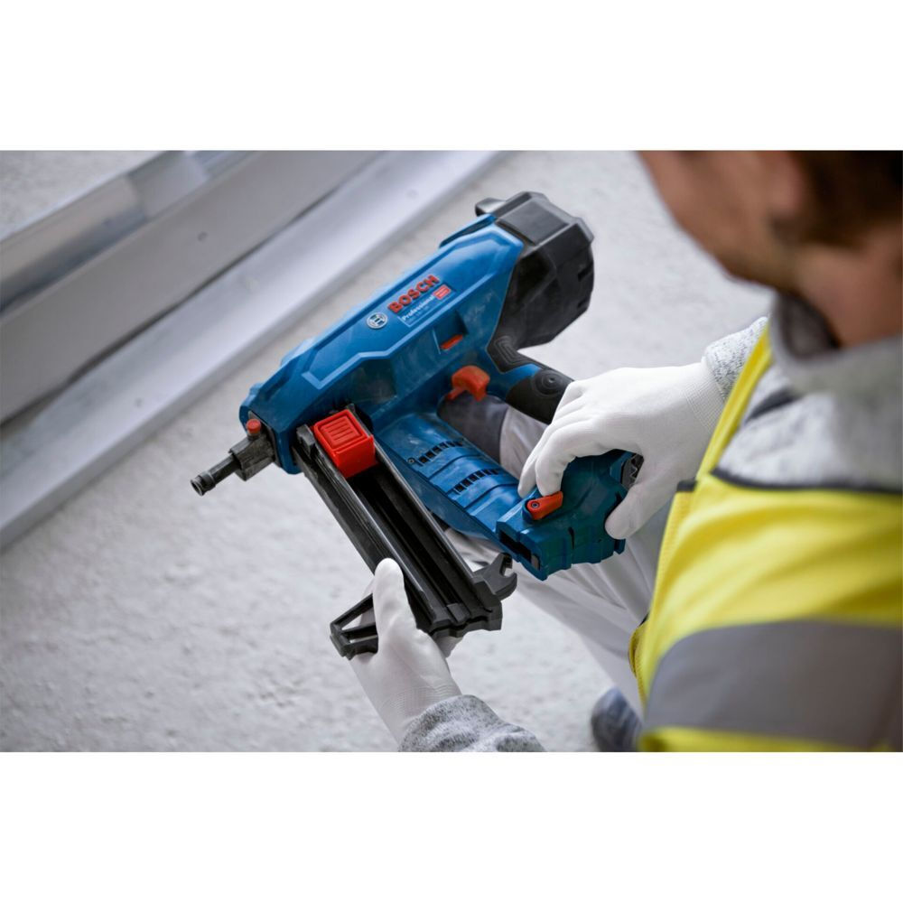 Bosch Καρφωτικό Μπαταρίας 18V για Καρφιά - Image 2