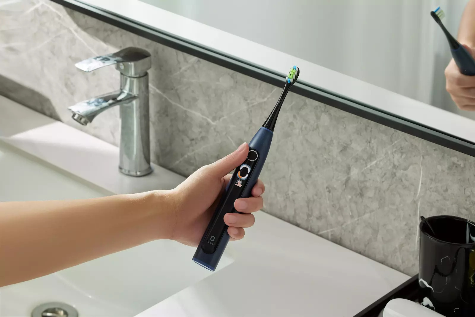 Oclean X Lite Gy Sonic Toothbrush - Image 9