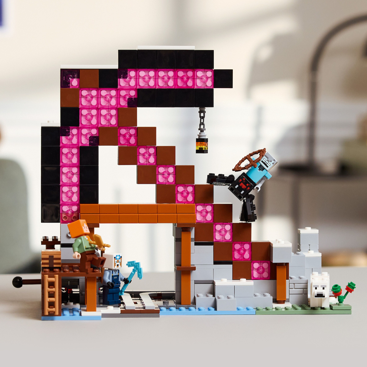 Lego Minecraft The Pickaxe Mine για 8+ Ετών 530τμχ - Image 6