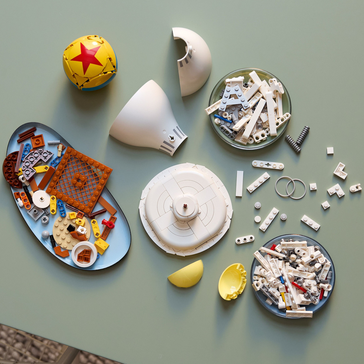 Lego Ideas Disney Pixar Luxo Jr. για 18+ Ετών 613τμχ - Image 4
