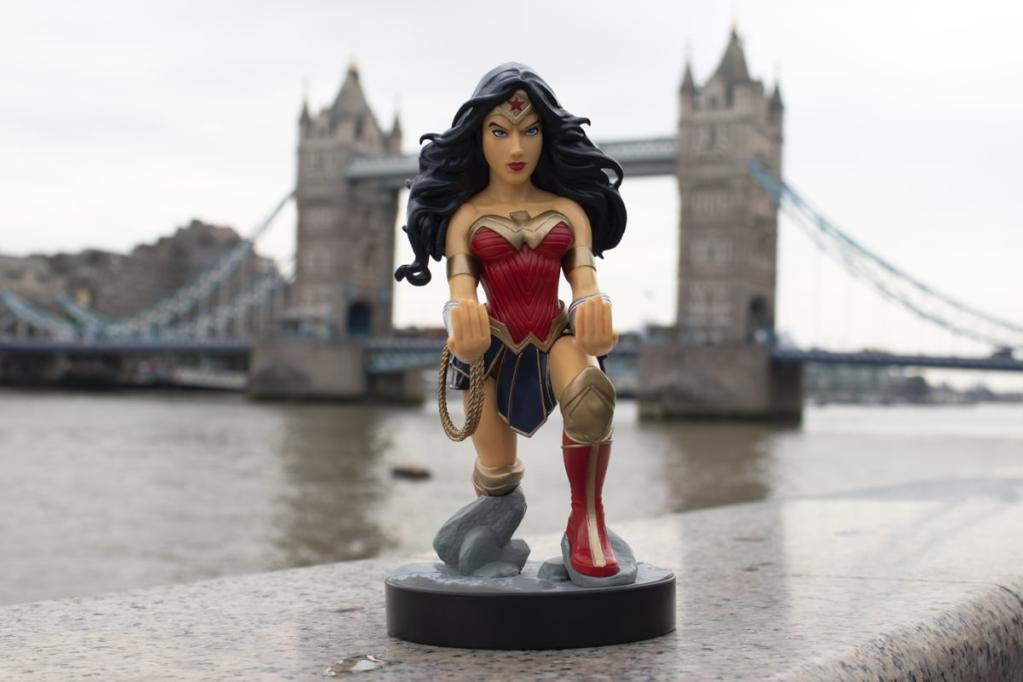Exquisite Gaming Cable Guy Βάση Γραφείου για Κινητό Wonder Woman - Image 9