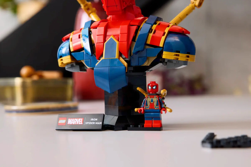 Lego Super Heroes Iron Spiderman Bust για 18+ Ετών 379τμχ - Image 8
