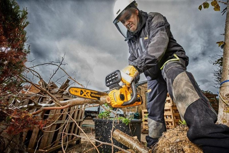Dewalt Αλυσοπρίονο Μπαταρίας 1x5Ah Brushless 18V 3.6kg με Λάμα 30cm DCM565P1 - Image 6