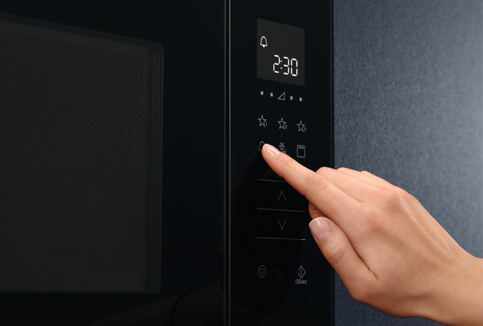 Electrolux LMS2203EMK Εντοιχιζόμενος Φούρνος Μικροκυμάτων 20lt Μαύρος - Image 4