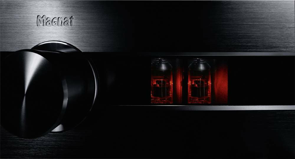 Magnat MA 900 Υβριδικός Ολοκληρωμένος Ενισχυτής Hi-Fi Stereo 200W/4Ω 149515 Μαύρος