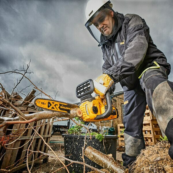 Dewalt Αλυσοπρίονο Μπαταρίας 1x5Ah Brushless 18V 3.6kg με Λάμα 30cm DCM565P1 - Image 2