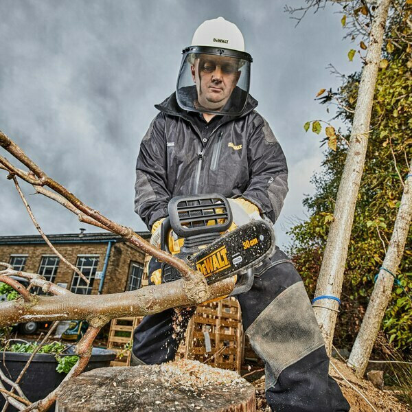 Dewalt Αλυσοπρίονο Μπαταρίας 1x5Ah Brushless 18V 3.6kg με Λάμα 30cm DCM565P1 - Image 12