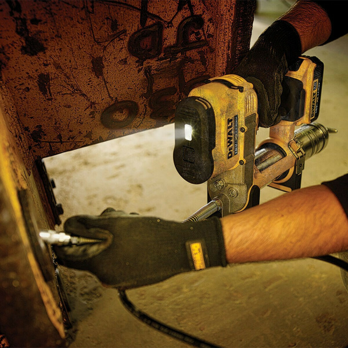 Dewalt DCGG571M1 Ηλεκτρικό Πιστόλι Γράσου Μπαταρίας Λιθίου 20V 1x4Ah με Θήκη - Image 4