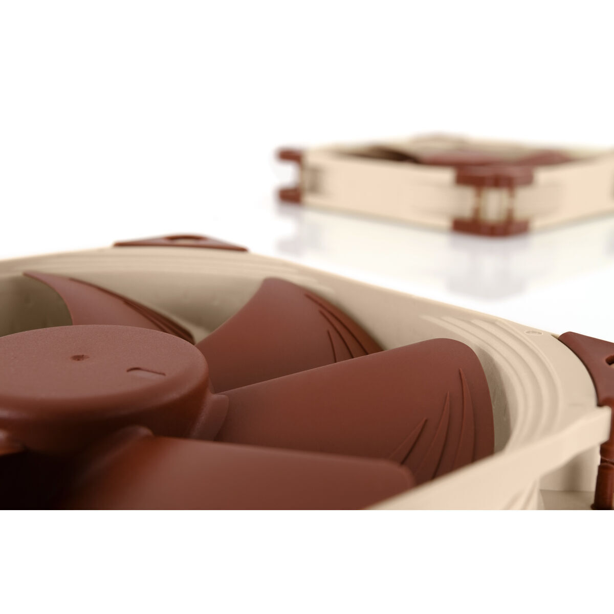 Noctua NF-A14 5V Case Fan 140mm Καφέ - Image 6