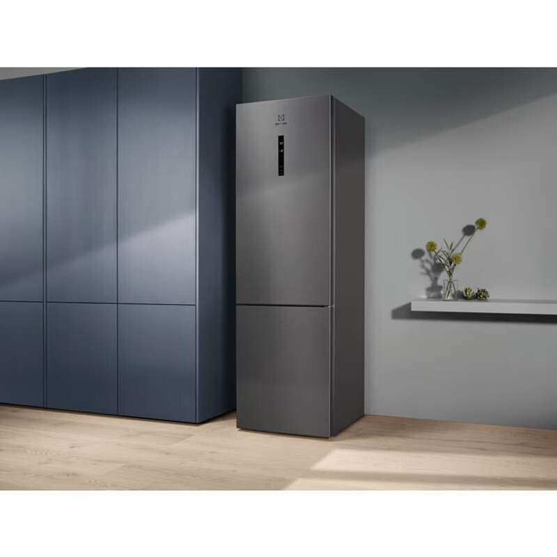 Electrolux Ψυγειοκαταψύκτης 367lt NoFrost Inox LNT7ME36X3 - Image 10
