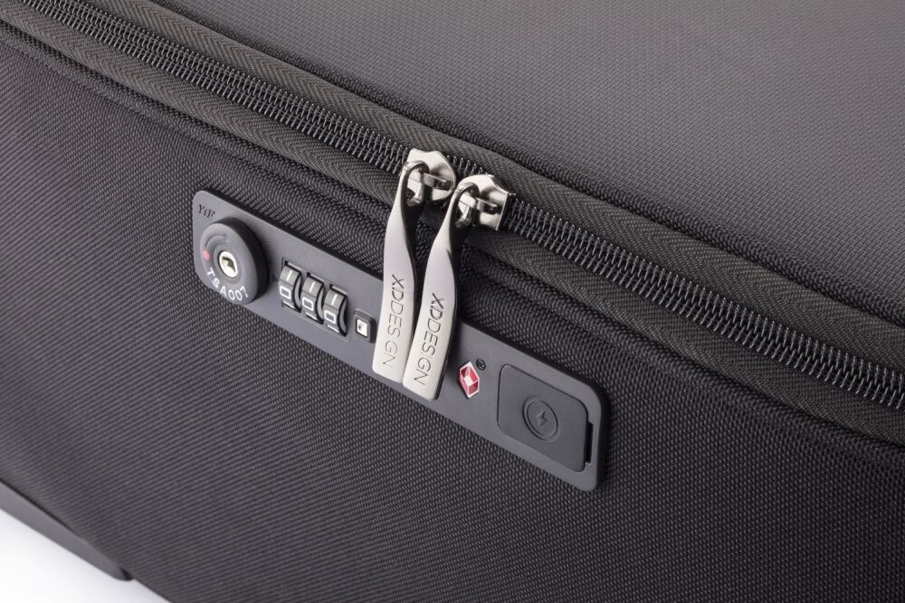 Xd Design Bobby Soft Laptop Backpack P705.792 Up To 17" 43.18 Cm Wheels Handle Usb Charging Port Water-repellent Material Tsa Lock Black - Image 6