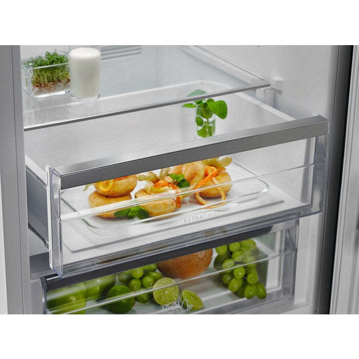 Electrolux Ψυγειοκαταψύκτης 331lt NoFrost Inox LNC7ME32X3 - Image 8