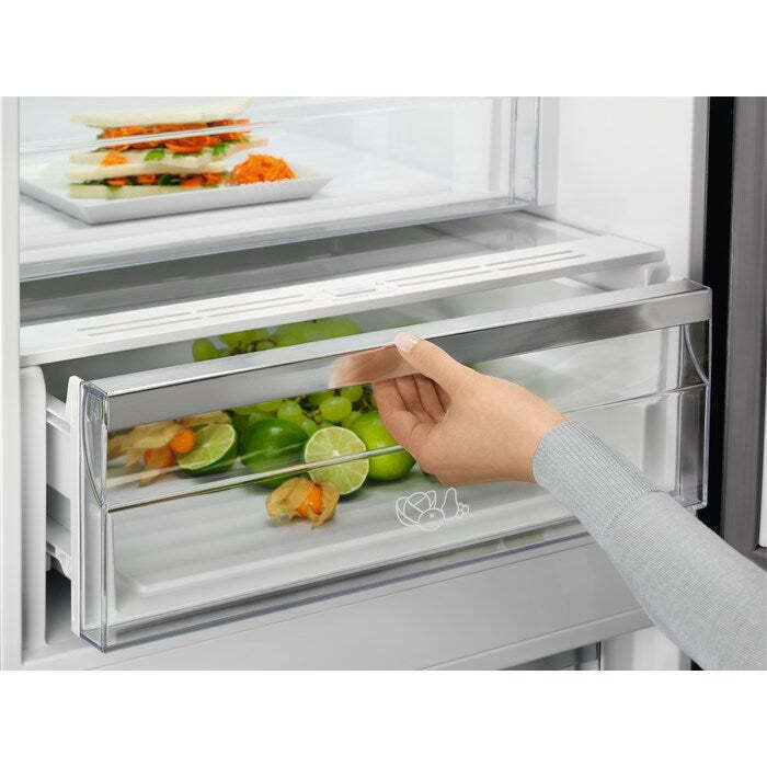 Electrolux Ψυγειοκαταψύκτης 331lt NoFrost Inox LNC7ME32X3 - Image 4