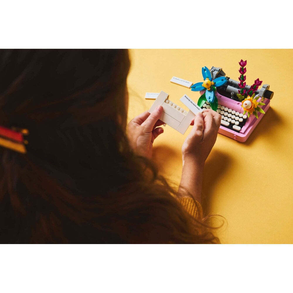 Lego Creator Typewriter with Flowers για 8+ Ετών 363τμχ - Image 11