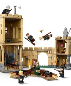 Alternative view of Lego Harry Potter Hogwarts Castle: Flying Lessons για 9+ Ετών 651τμχ