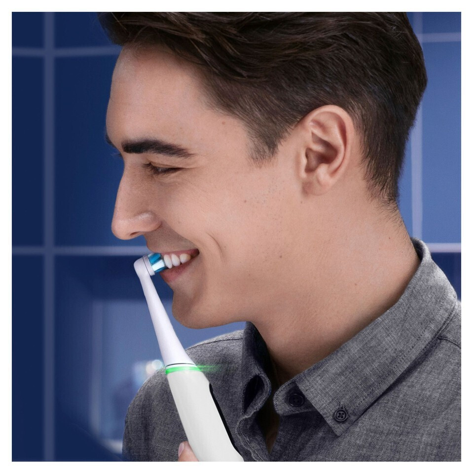 Oral-B iO Series 6s - Image 11
