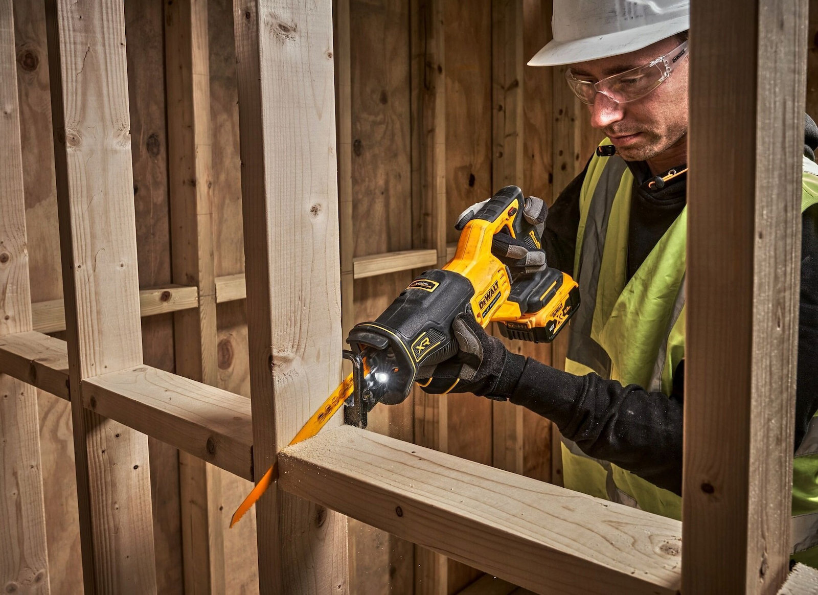 Dewalt Σπαθοσέγα 18V Brushless DCS382N - Image 4
