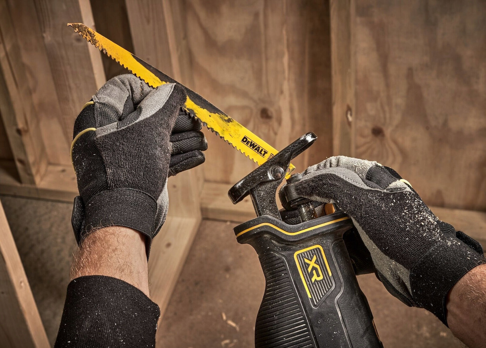 Dewalt Σπαθοσέγα 18V Brushless DCS382N - Image 3