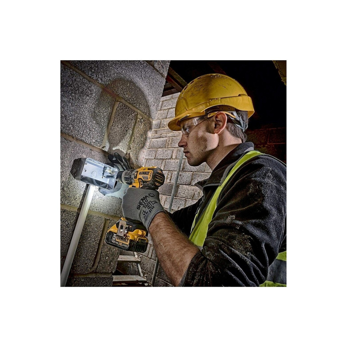 Dewalt DCK422P3T Σετ Γωνιακός Τροχός, Κρουστικό Δραπανοκατσάβιδο, Μπουλονόκλειδο & Πιστολέτο 18V με 3 Μπαταρίες 5Ah και Θήκη - Image 6