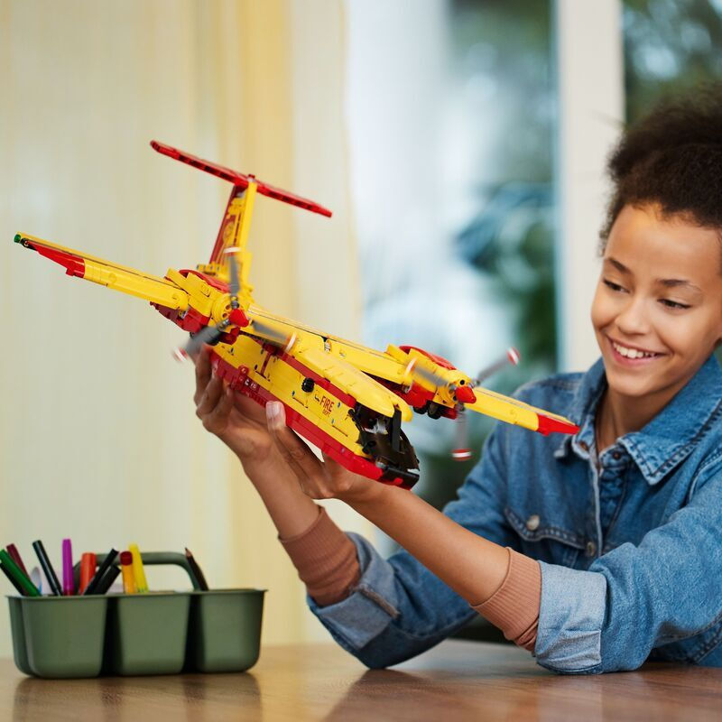 LEGO Technic Firefighter Aircraft για 10+ Ετών 1134τμχ 42152 - Image 8
