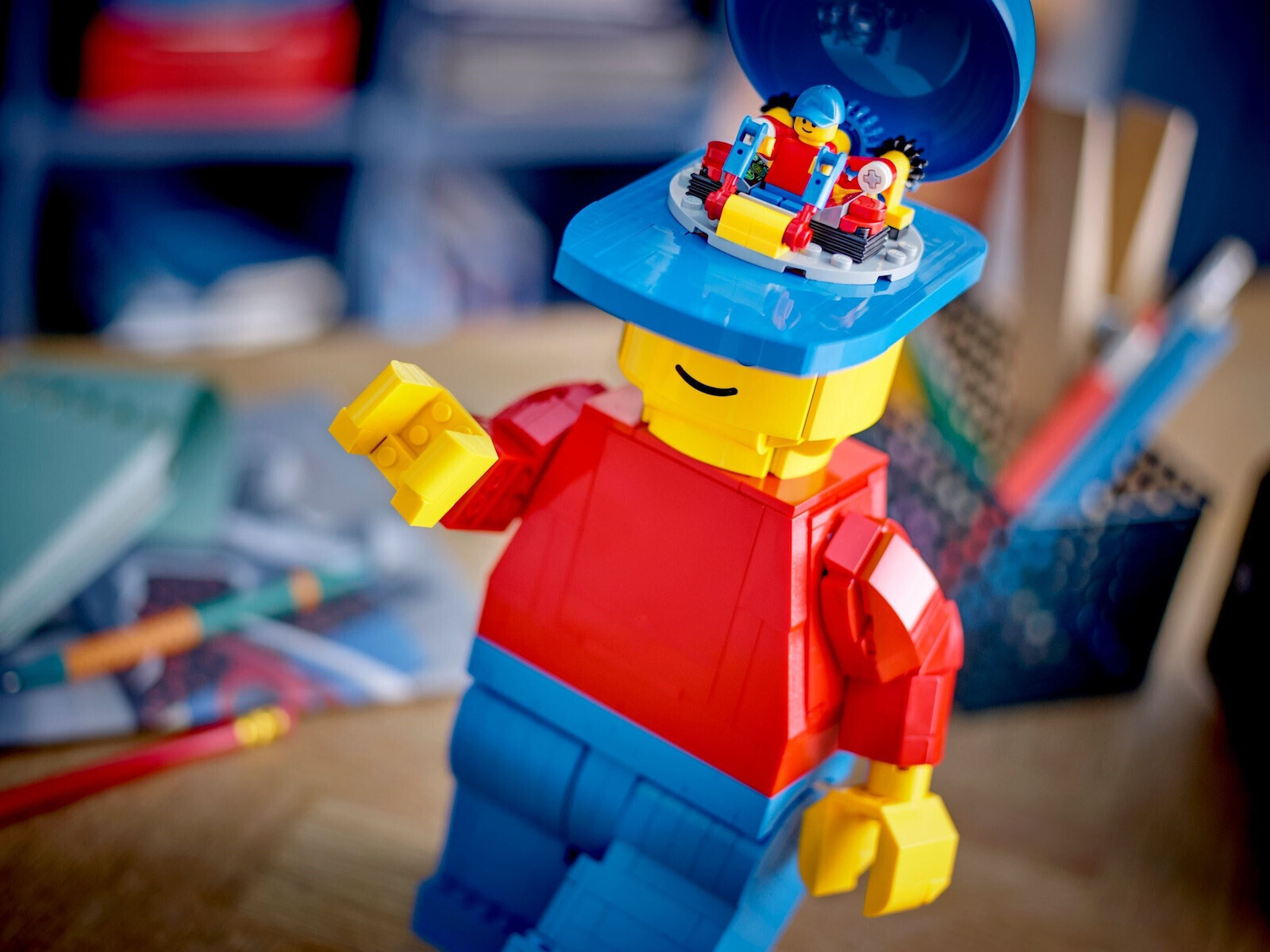 LEGO Minifigures Up-Scaled Lego Minifigure για 10+ Ετών 40649 - Image 3