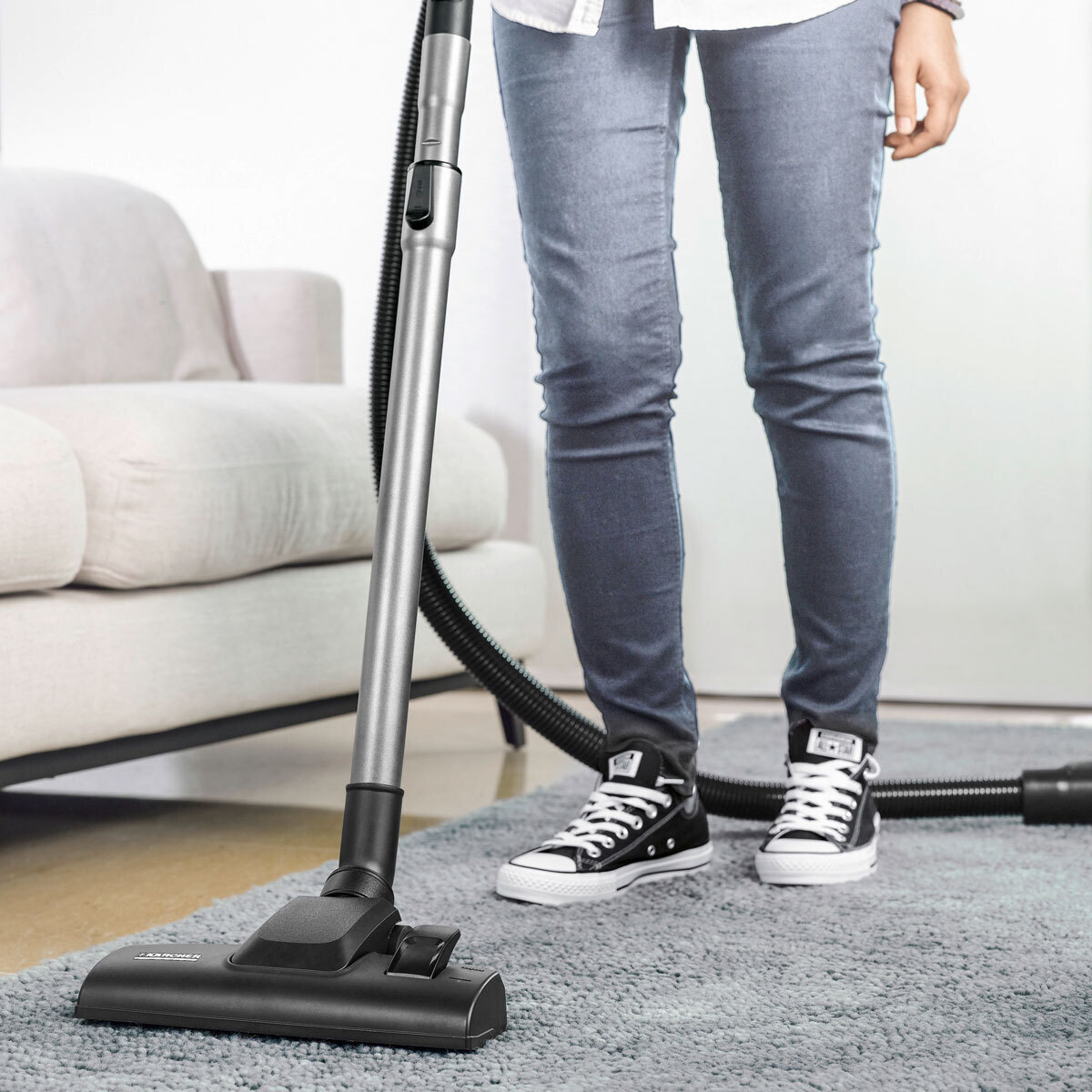 Karcher VC 2 Ηλεκτρική Σκούπα 700W με Σακούλα 2.8lt Λευκή - Image 3