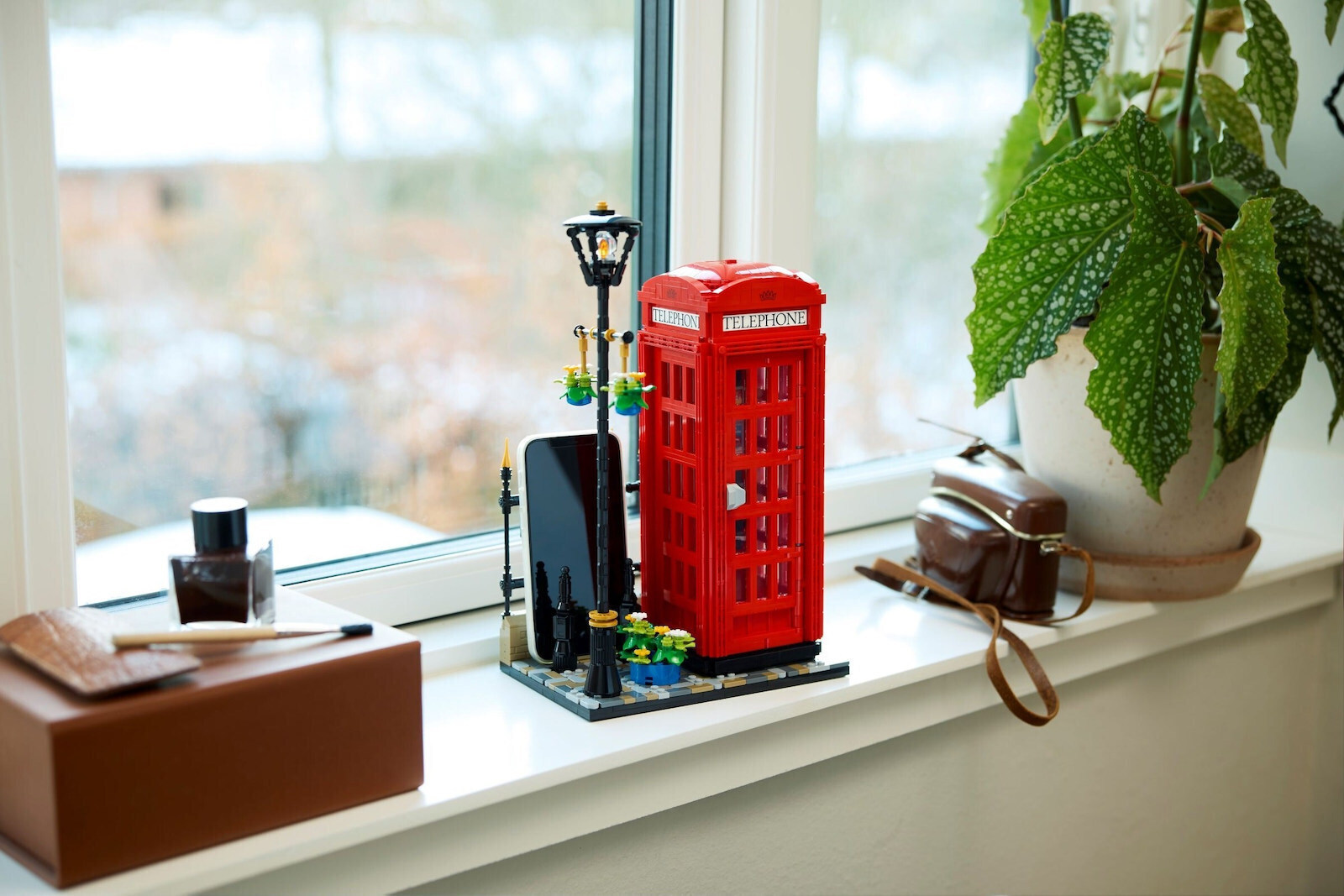 LEGO Ideas Red London Telephone Box για 18+ Ετών 1460τμχ 21347 - Image 4