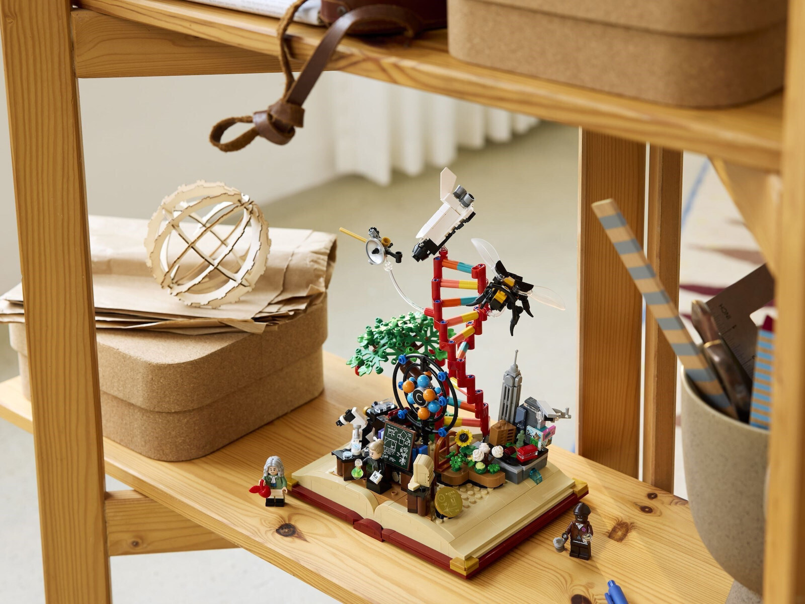 LEGO Ideas The Evolution of STEM για 18+ Ετών 879τμχ 21355 - Image 8