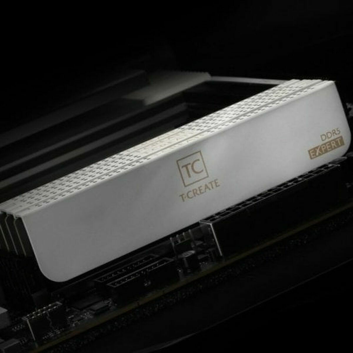 TeamGroup T-Create Expert DDR5 32GB RAM με 2x16GB Modules και Ταχύτητα 6000 για Desktop CTCED532G6000HC30DC01 - Image 7