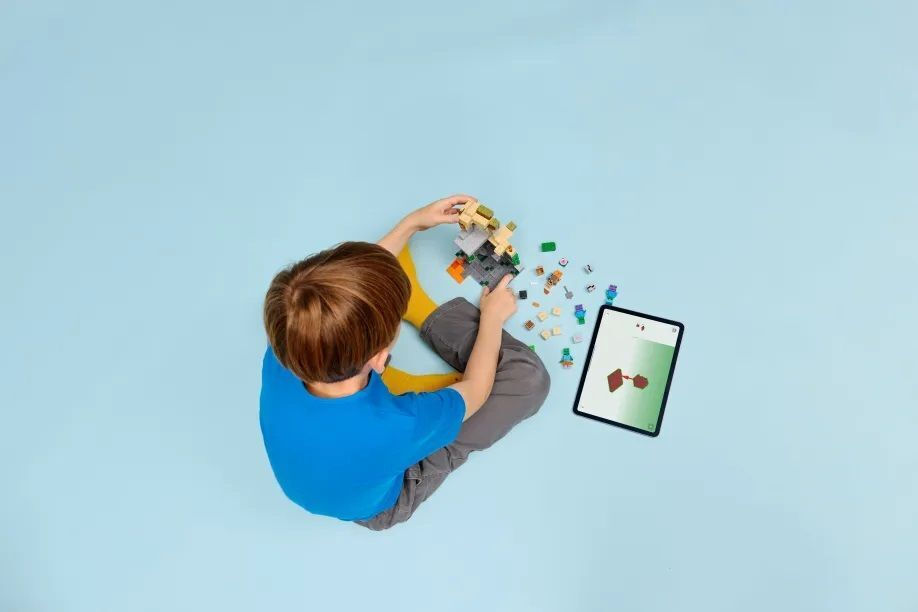 LEGO Minecraft Zombie Dungeon για 8+ Ετών 284τμχ 21587 - Image 5