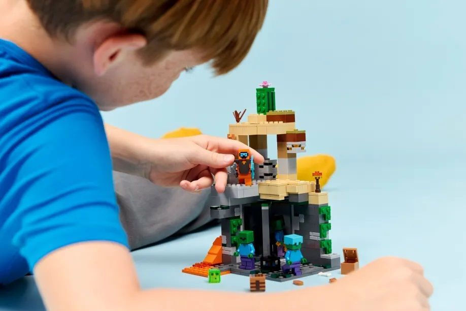 LEGO Minecraft Zombie Dungeon για 8+ Ετών 284τμχ 21587 - Image 6