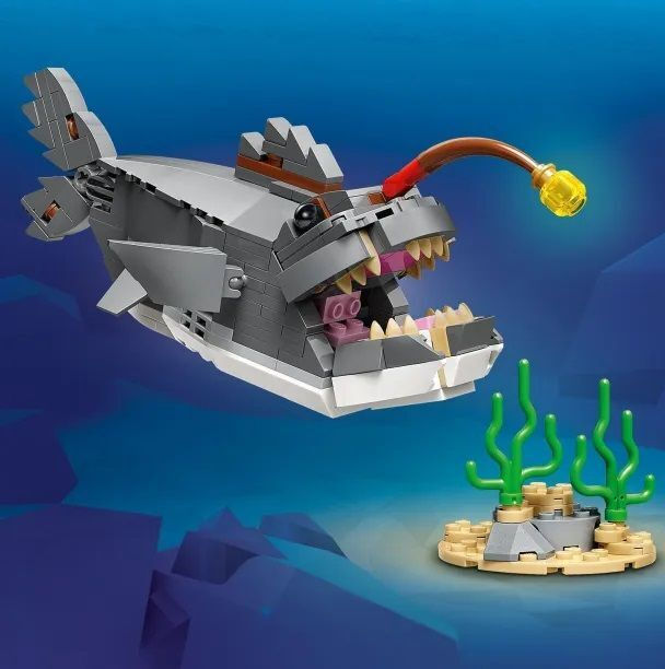 LEGO Creator 3-in-1 Fierce Shark with a Treasure Chest για 8+ Ετών 379τμχ 31381 - Image 3