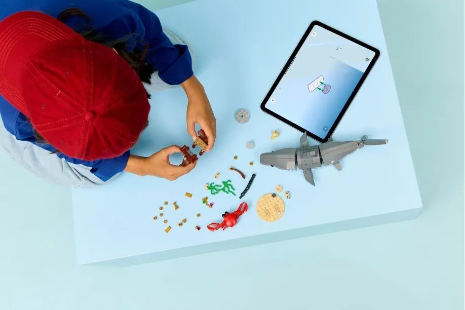 LEGO Creator 3-in-1 Fierce Shark with a Treasure Chest για 8+ Ετών 379τμχ 31381 - Image 5