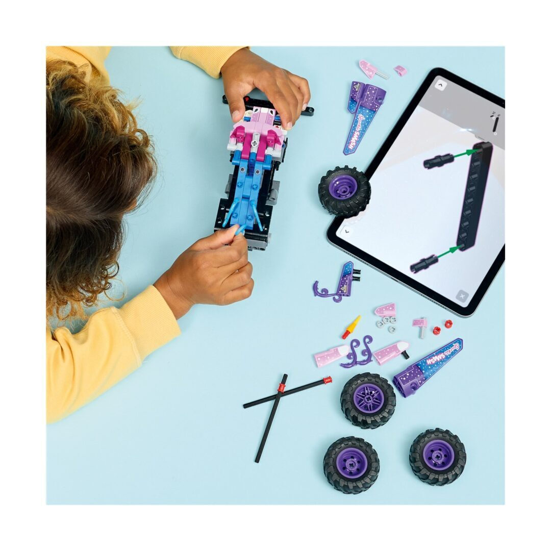 LEGO Technic Monster Jam™ Sparkle Smash™ Pull-Back για 7+ Ετών 243τμχ 42220 - Image 2