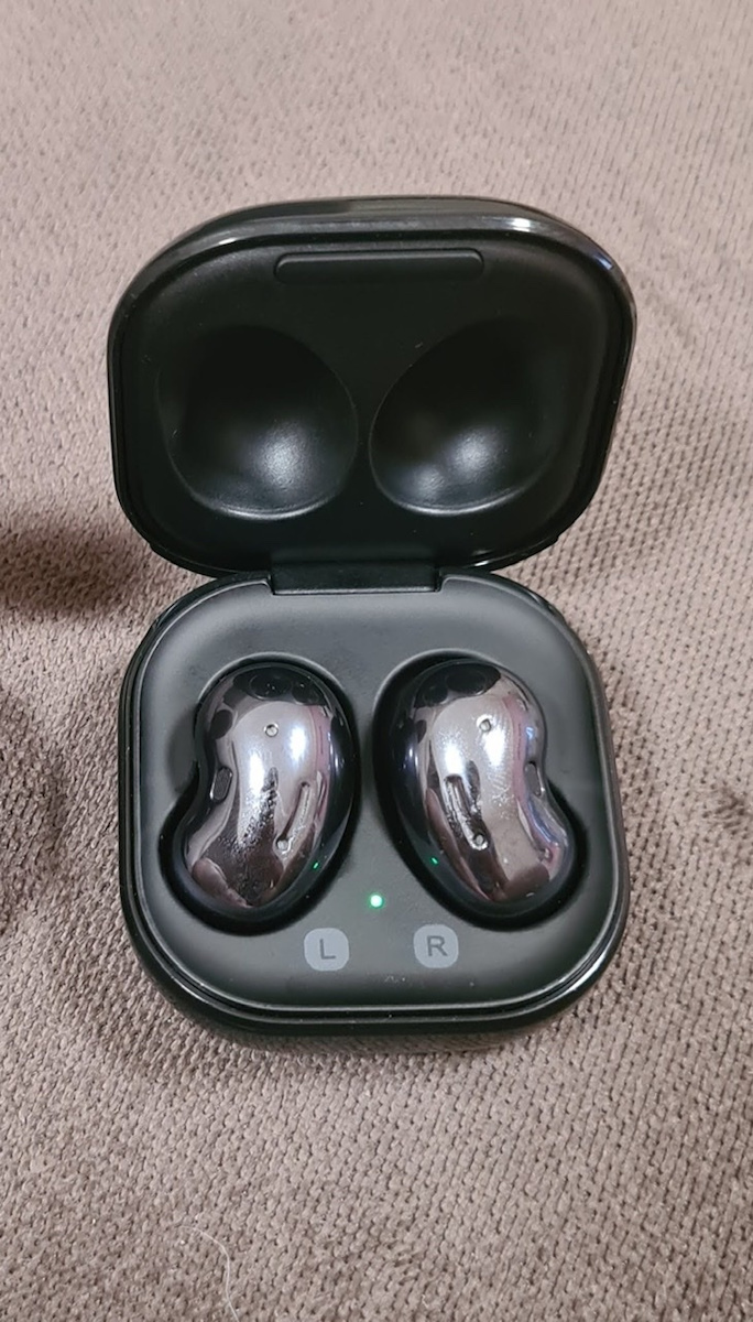 Samsung Galaxy Buds Live Bluetooth Handsfree Ακουστικά με Αντοχή στον Ιδρώτα και Θήκη Φόρτισης Mystic Black - Image 13