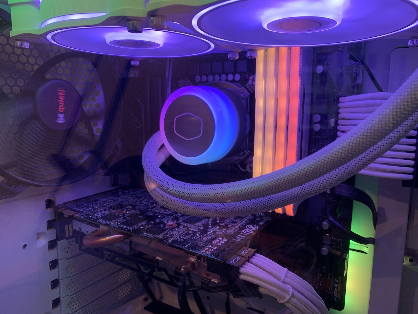 Corsair Vengeance RGB Pro SL DDR4 64GB RAM με 4x16GB Modules και Ταχύτητα 3200 για Desktop CMH64GX4M4E3200C16W - Image 5