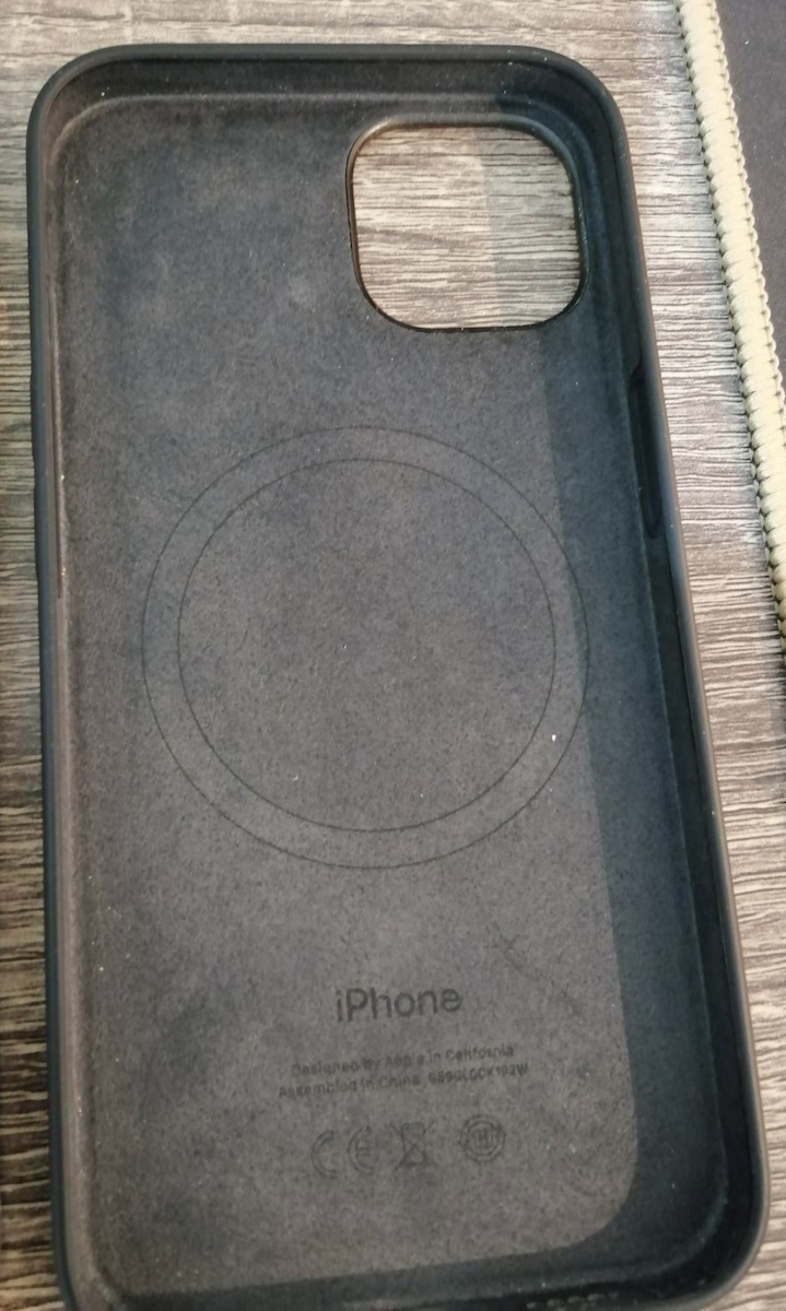 Apple Silicone Case with MagSafe Back Cover Σιλικόνης Midnight (iPhone 13) MM2A3ZM/A - Image 6