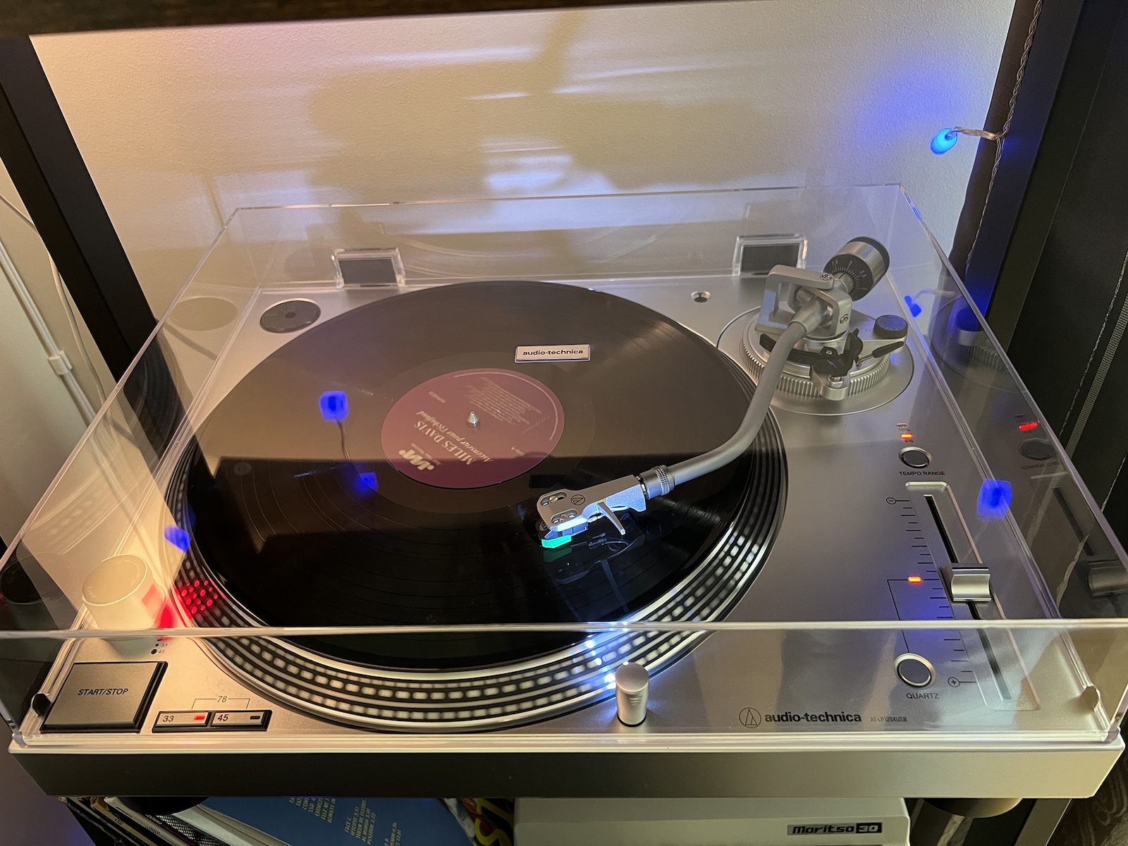 Audio Technica AT-LP120XUSB Πικάπ με Direct Drive και Προενίσχυση Ασημί - Image 15